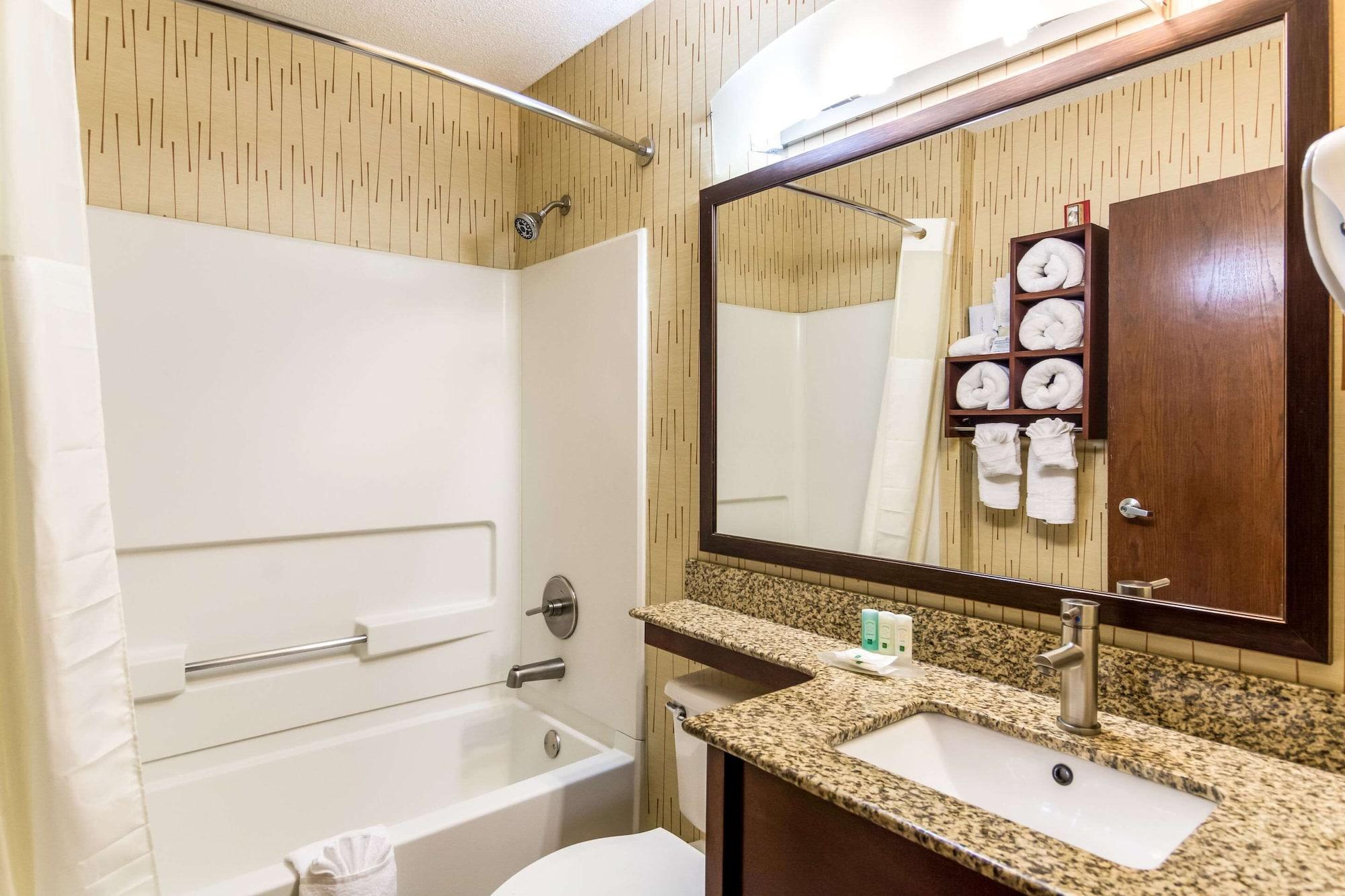 Quality Inn Chester - South Richmond Kültér fotó