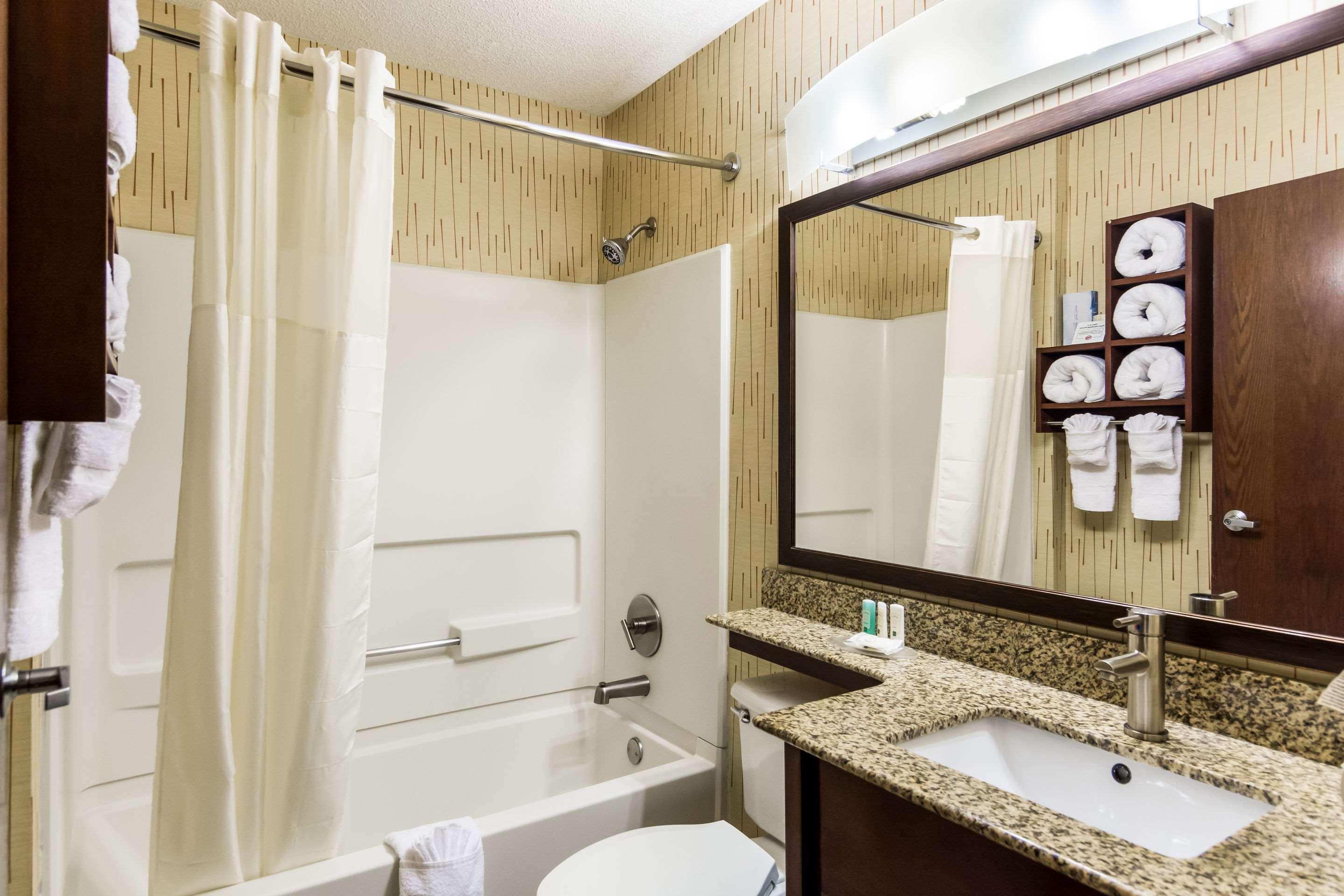 Quality Inn Chester - South Richmond Kültér fotó