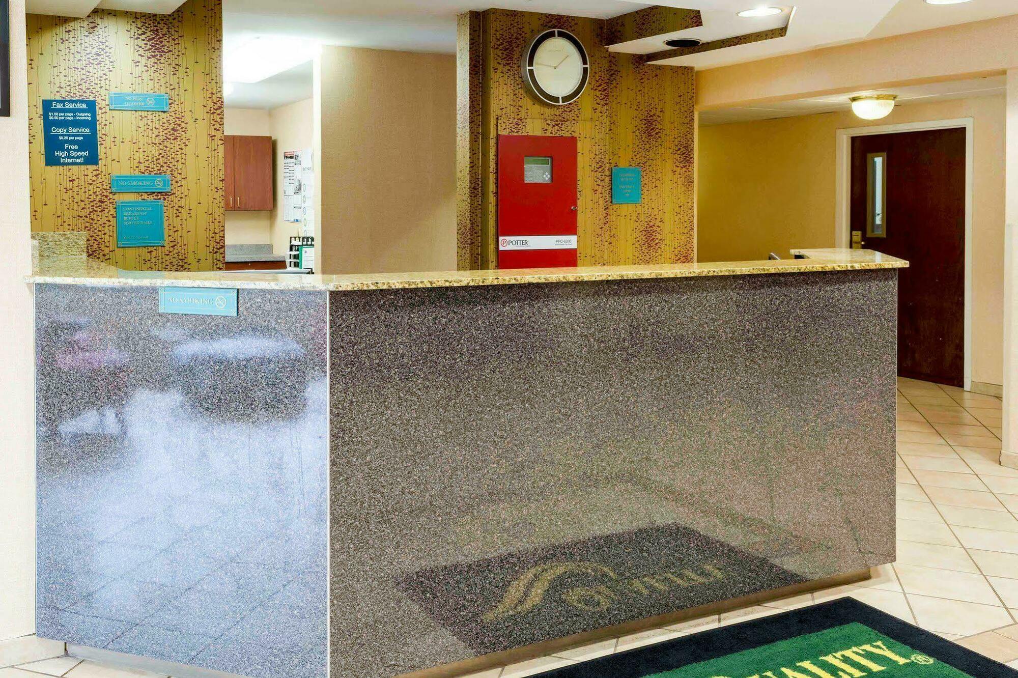 Quality Inn Chester - South Richmond Kültér fotó