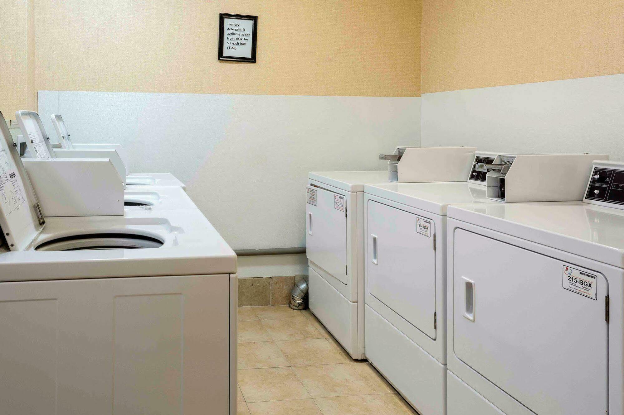 Quality Inn Chester - South Richmond Kültér fotó